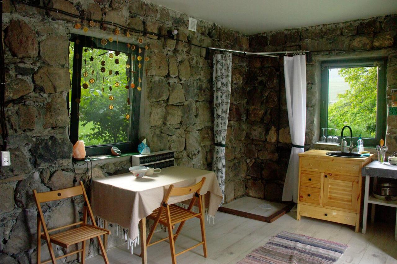 Zove Rural Cottage With Garden Views K'arashamb المظهر الخارجي الصورة