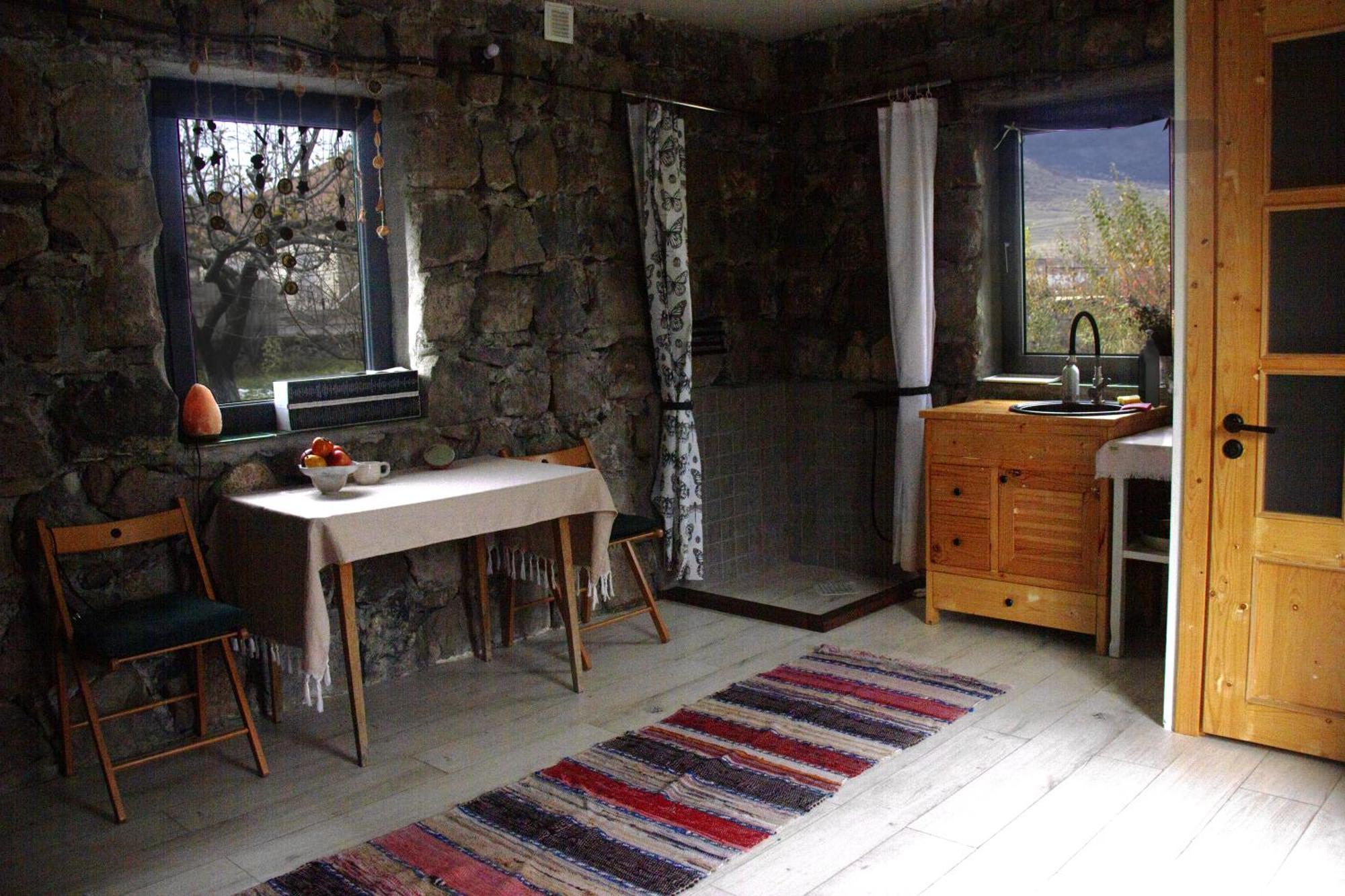 Zove Rural Cottage With Garden Views K'arashamb المظهر الخارجي الصورة