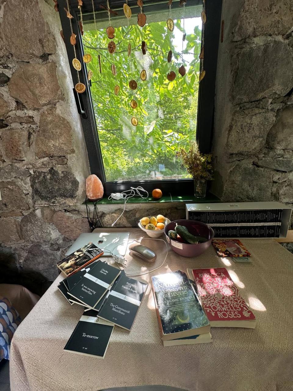 Zove Rural Cottage With Garden Views K'arashamb المظهر الخارجي الصورة