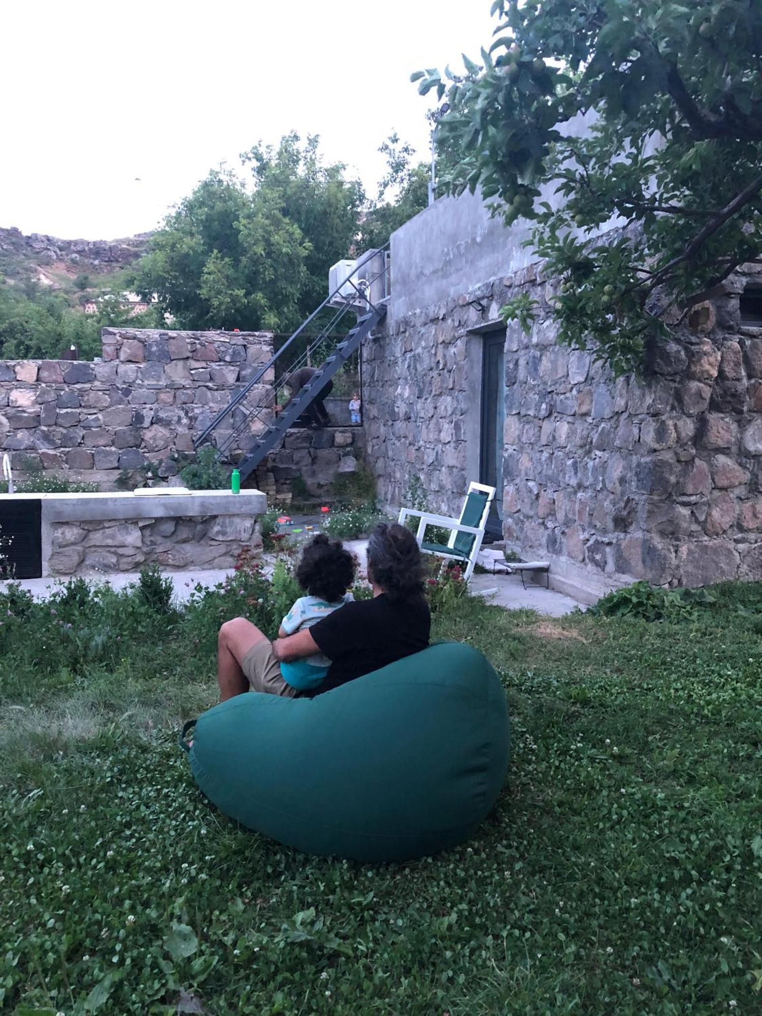 Zove Rural Cottage With Garden Views K'arashamb المظهر الخارجي الصورة